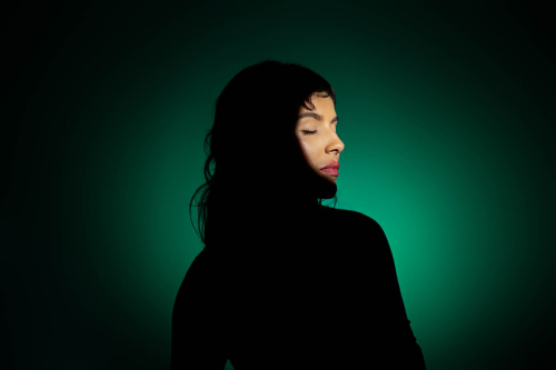 JADE-POR-DANIEL-MARINS-98-edit-3x2-SRGB-1500px